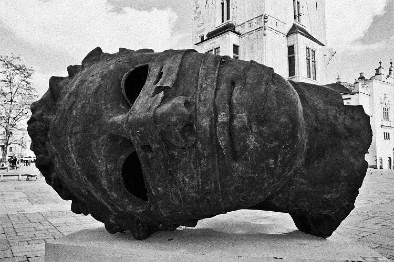 Zdjęcie w galerii na portalu naszraciborz.pl: GCK w Nędzy zaprasza. Mitoraj w Krakowie wiadomości z regionu