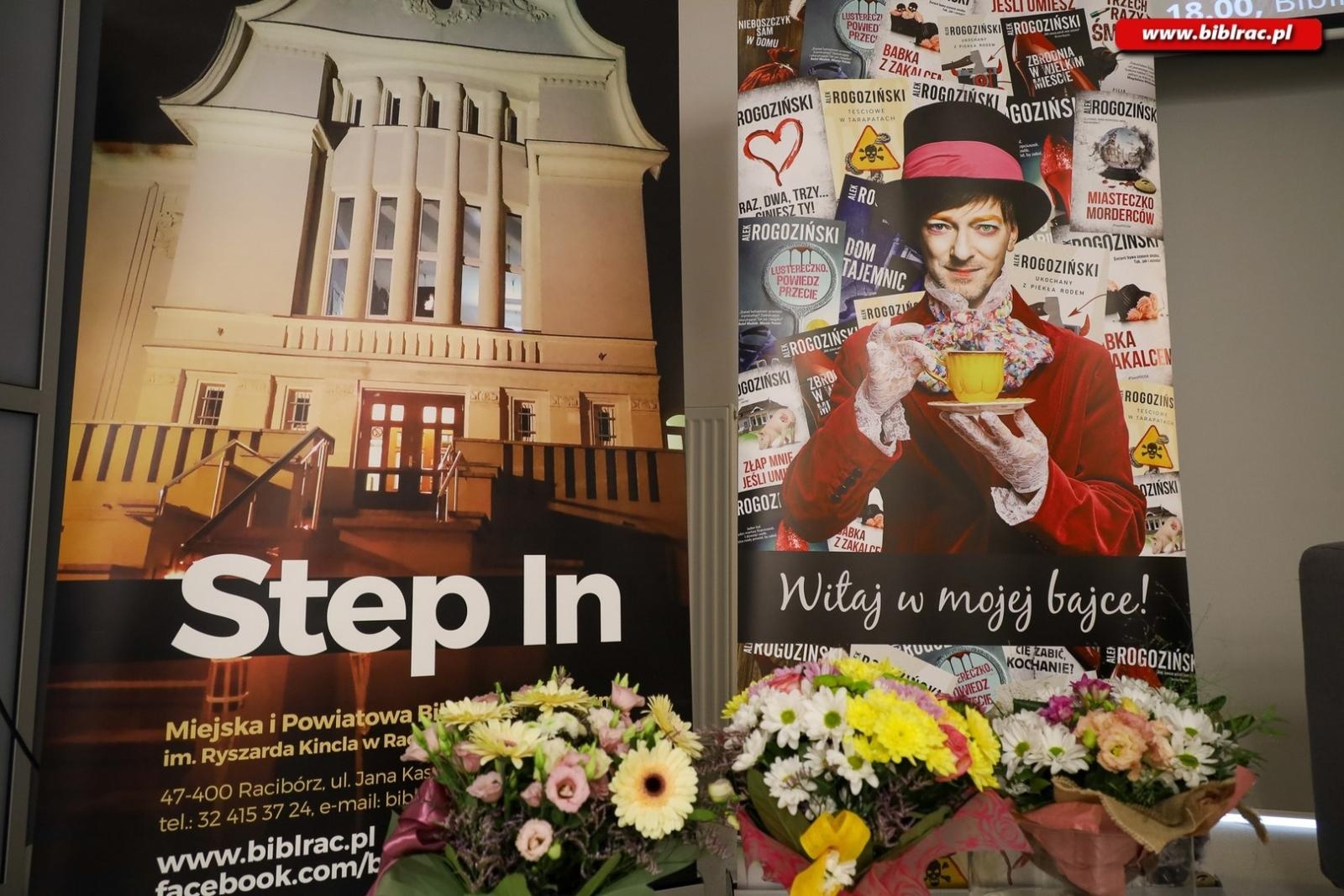 Zdjęcie w galerii na portalu naszraciborz.pl: Przez Kożuchowską został pisarzem! Alek Rogoziński gościem biblioteki wiadomości z regionu