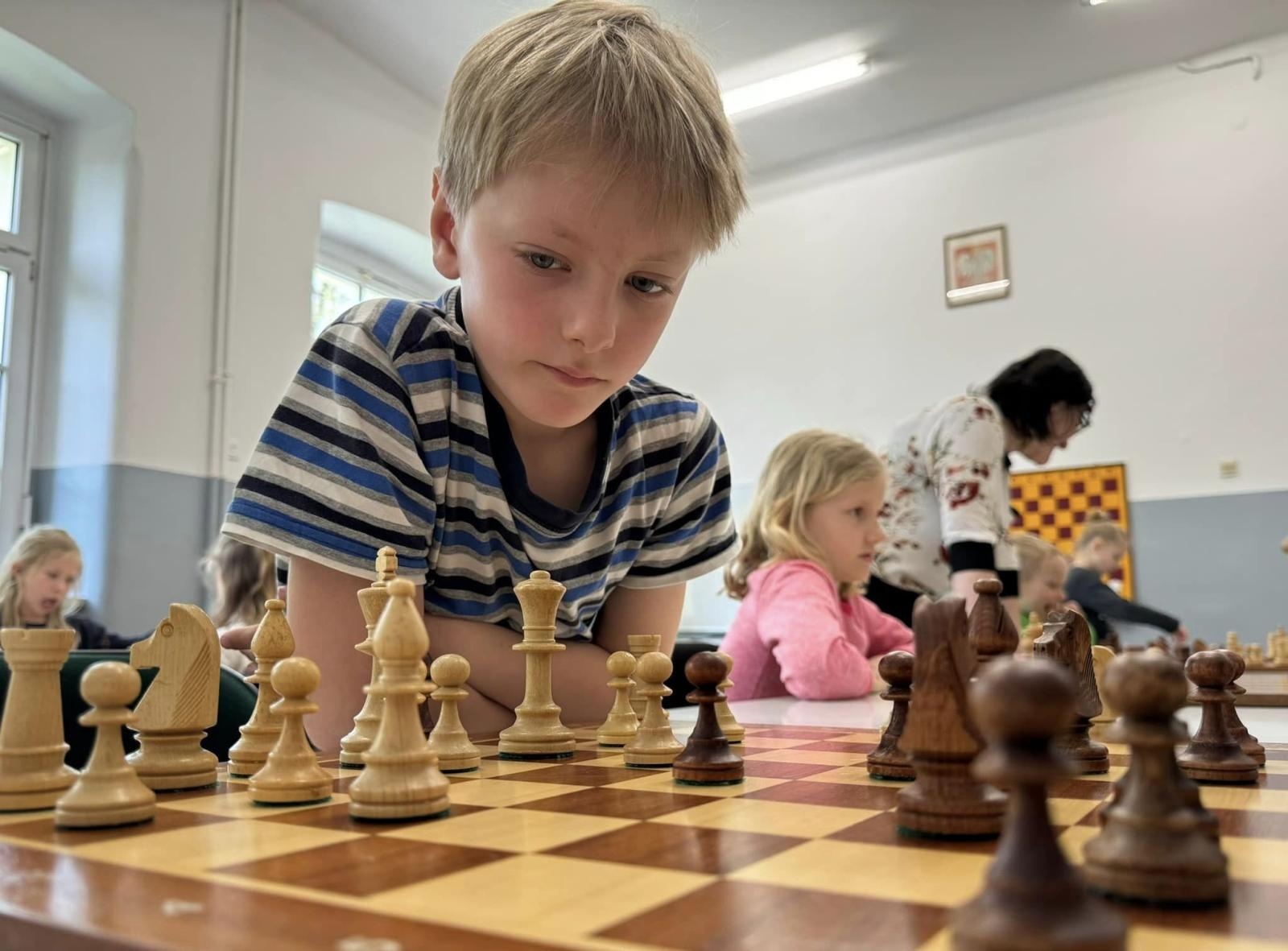 Zdjęcie w galerii na portalu naszraciborz.pl: Turniej szachowy - Główka szachuje czyli bajeczna szachaGRA wiadomości z regionu