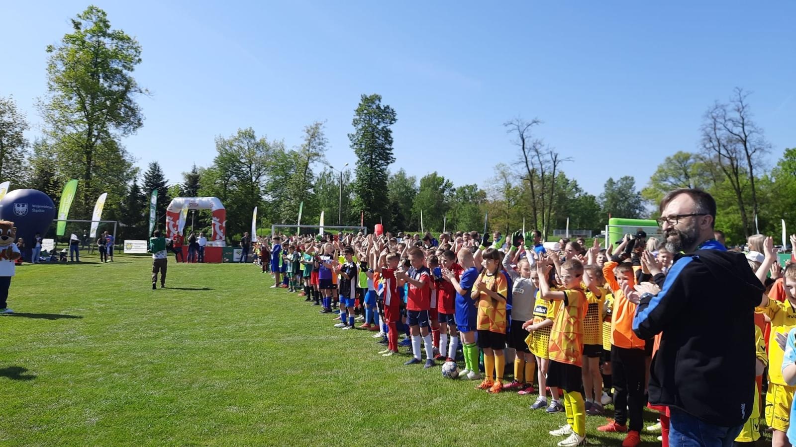 Zdjęcie w galerii na portalu naszraciborz.pl: Piłkarki z Rudnika wicemistrzyniami Śląska w Pucharze Tymbarku wiadomości z regionu