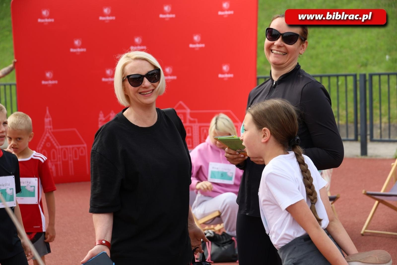 Zdjęcie w galerii na portalu naszraciborz.pl: Nie tylko czytają, ale i biegają. II Bieg z książką za nami wiadomości z regionu