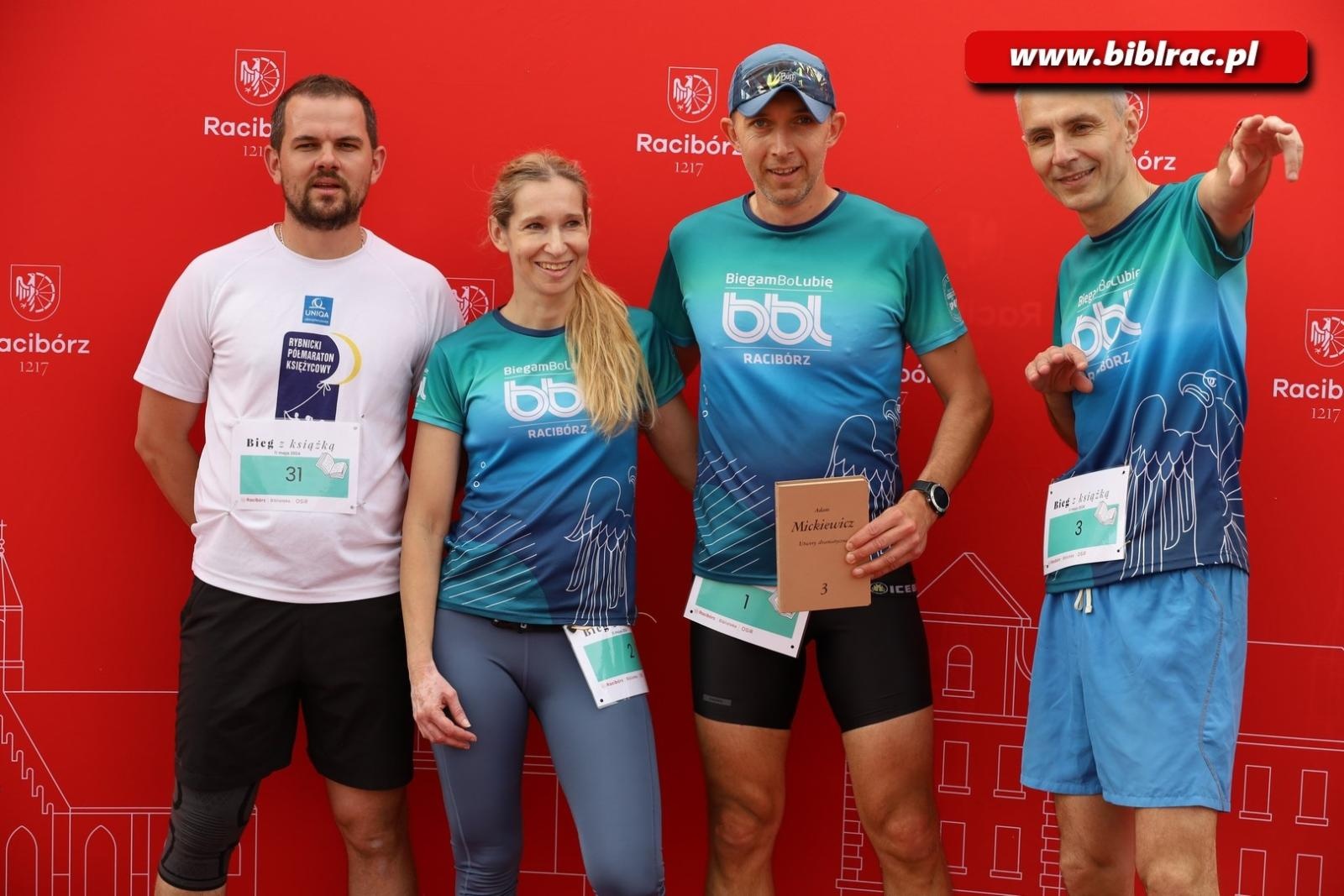 Zdjęcie w galerii na portalu naszraciborz.pl: Nie tylko czytają, ale i biegają. II Bieg z książką za nami wiadomości z regionu