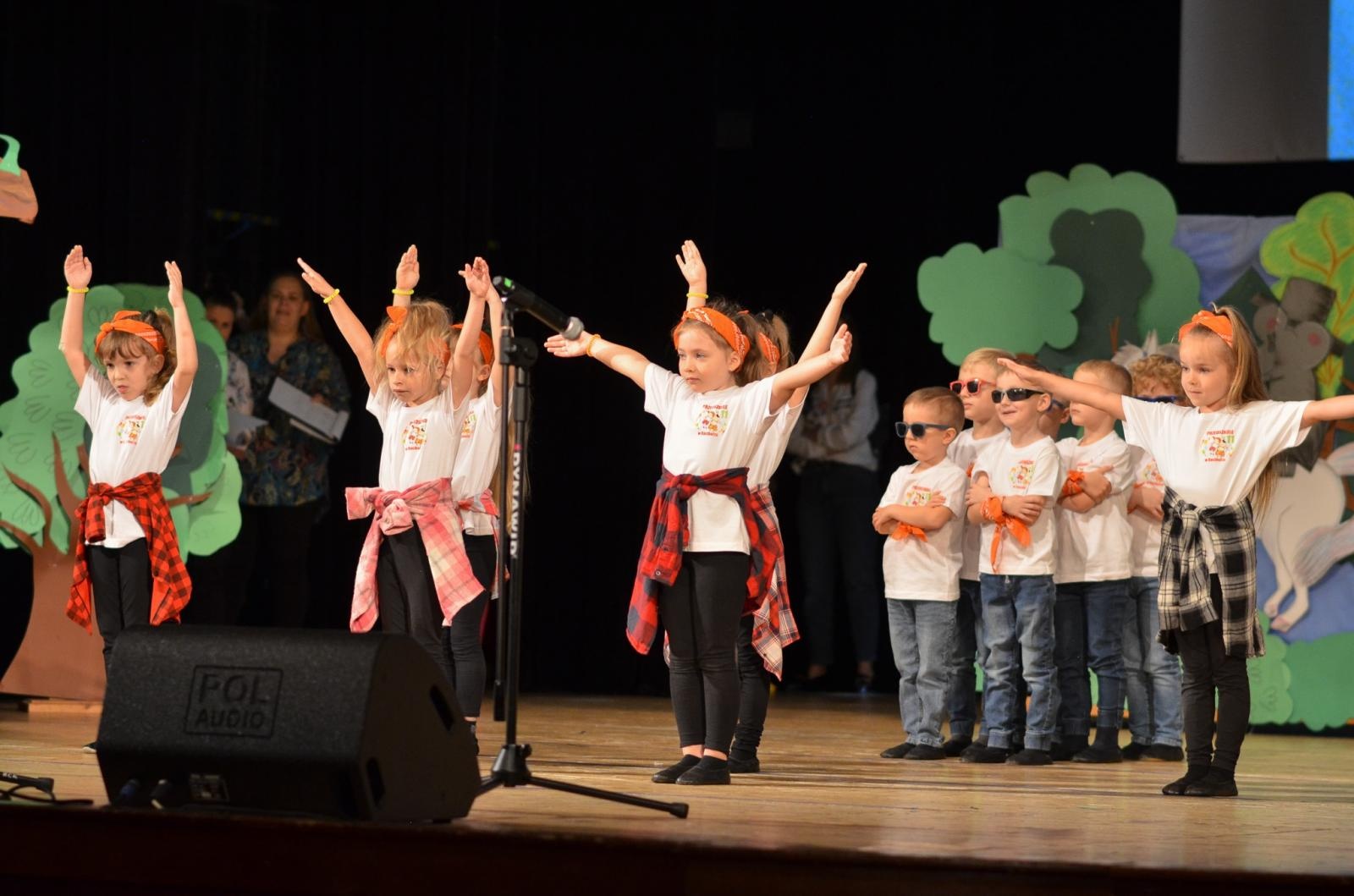 Zdjęcie w galerii na portalu naszraciborz.pl: Mini-festiwal przedszkolaków w RCK wiadomości z regionu