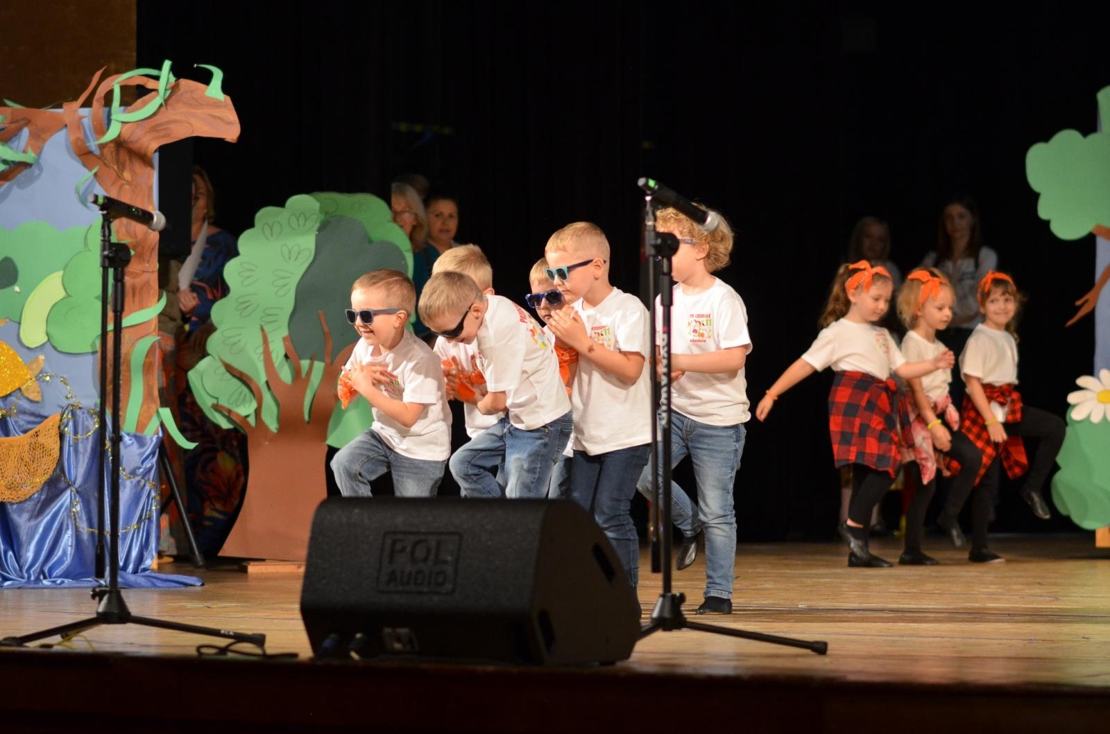 Zdjęcie w galerii na portalu naszraciborz.pl: Mini-festiwal przedszkolaków w RCK wiadomości z regionu