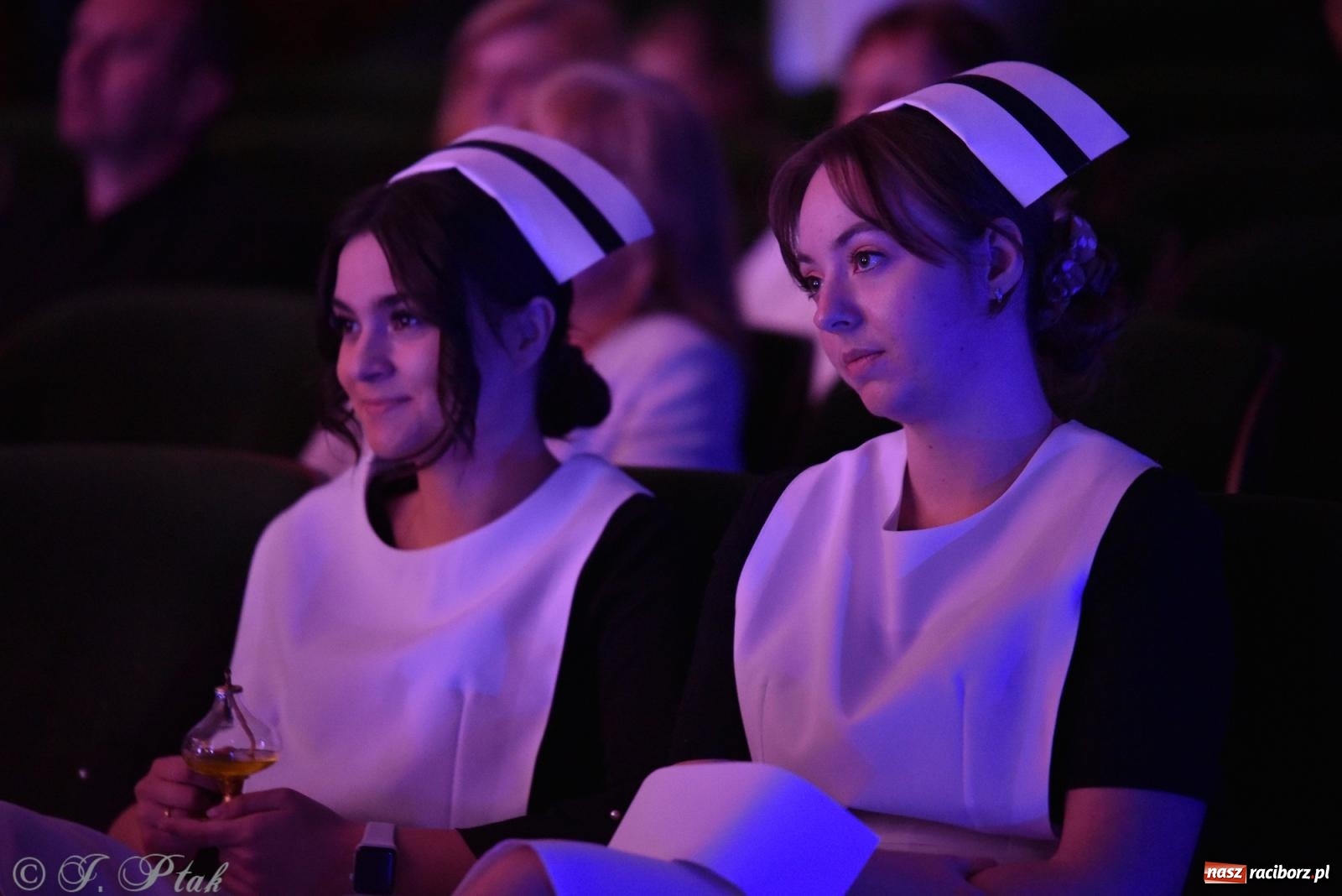 Zdjęcie w galerii na portalu naszraciborz.pl: Pierwszy stopień wtajemniczenia. Czepkowanie w raciborskiej ANS [FOTO i WIDEO] wiadomości z regionu