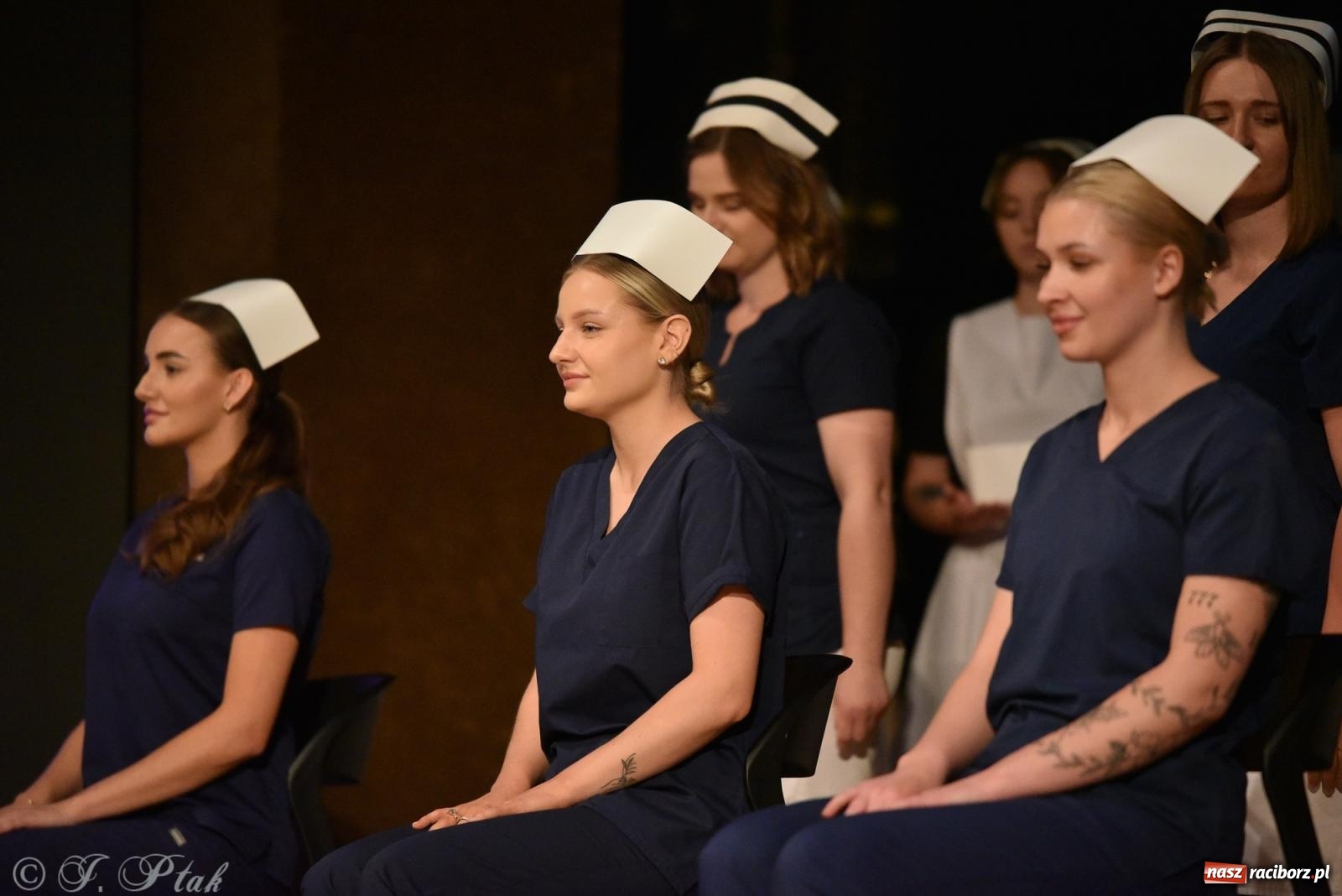 Zdjęcie w galerii na portalu naszraciborz.pl: Pierwszy stopień wtajemniczenia. Czepkowanie w raciborskiej ANS [FOTO i WIDEO] wiadomości z regionu