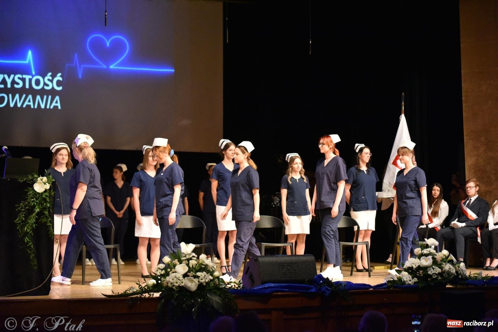 Zdjęcie w galerii na portalu naszraciborz.pl: Pierwszy stopień wtajemniczenia. Czepkowanie w raciborskiej ANS [FOTO i WIDEO] wiadomości z regionu