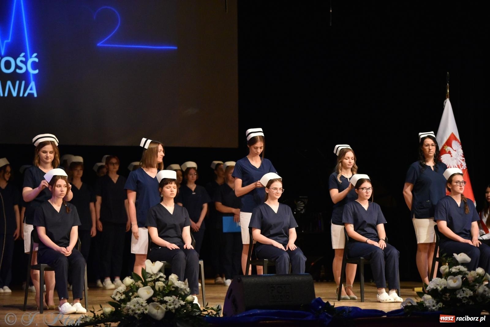 Zdjęcie w galerii na portalu naszraciborz.pl: Pierwszy stopień wtajemniczenia. Czepkowanie w raciborskiej ANS [FOTO i WIDEO] wiadomości z regionu