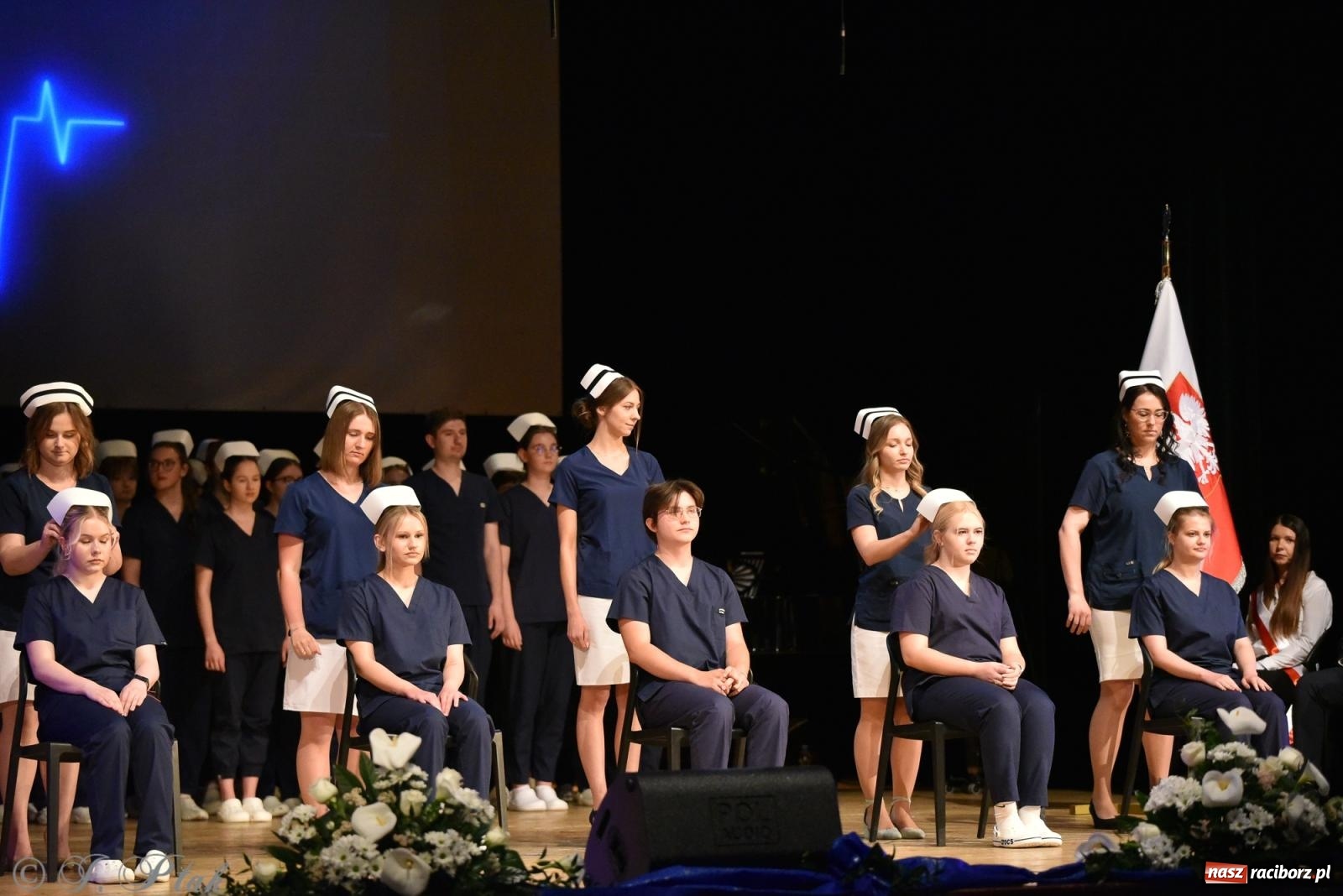 Zdjęcie w galerii na portalu naszraciborz.pl: Pierwszy stopień wtajemniczenia. Czepkowanie w raciborskiej ANS [FOTO i WIDEO] wiadomości z regionu