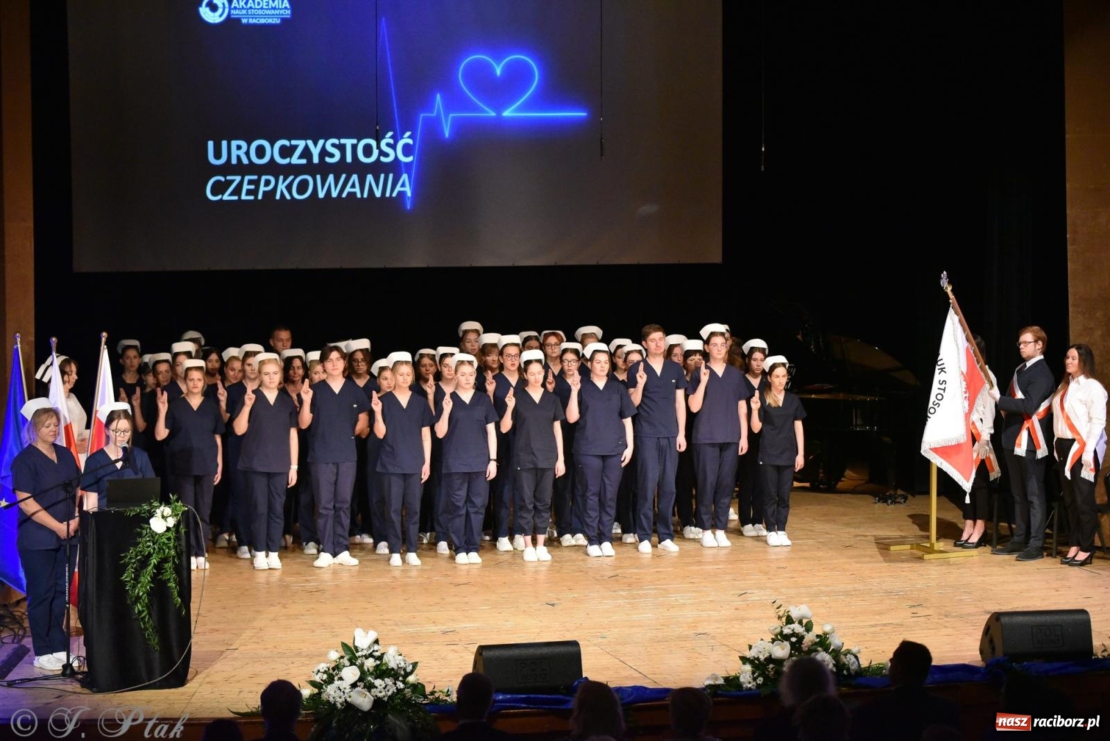 Zdjęcie w galerii na portalu naszraciborz.pl: Pierwszy stopień wtajemniczenia. Czepkowanie w raciborskiej ANS [FOTO i WIDEO] wiadomości z regionu
