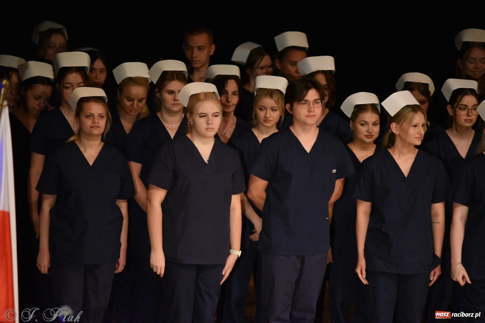 Zdjęcie w galerii na portalu naszraciborz.pl: Pierwszy stopień wtajemniczenia. Czepkowanie w raciborskiej ANS [FOTO i WIDEO] wiadomości z regionu