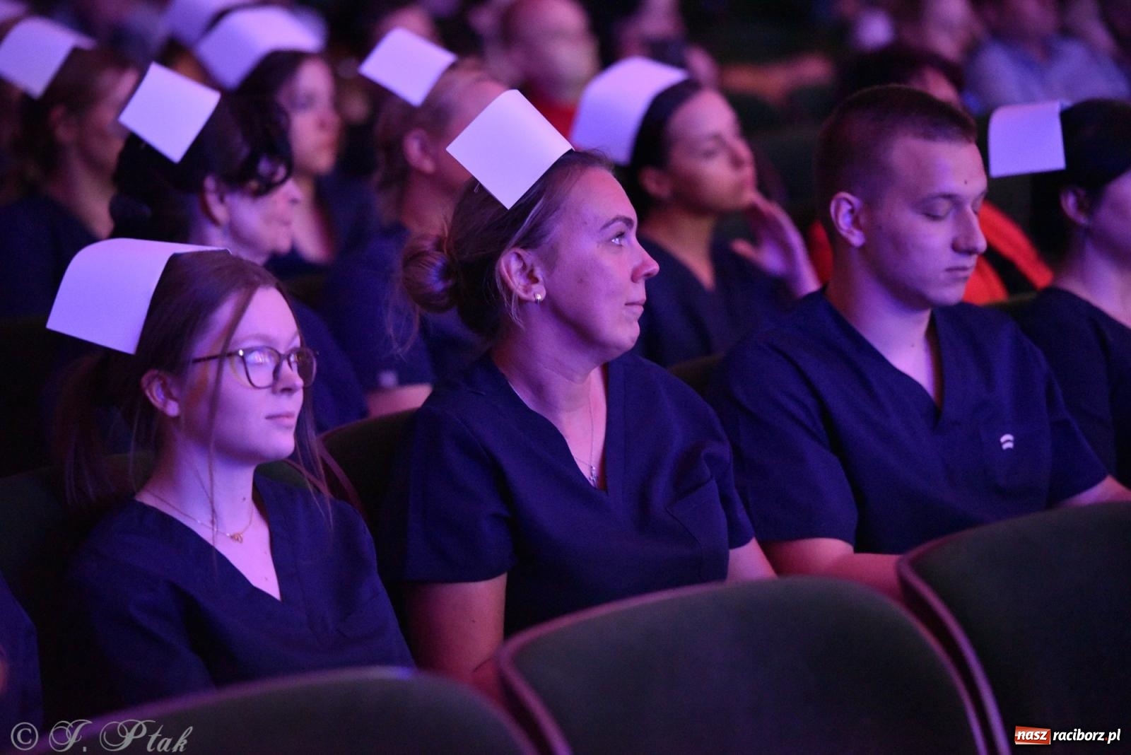 Zdjęcie w galerii na portalu naszraciborz.pl: Pierwszy stopień wtajemniczenia. Czepkowanie w raciborskiej ANS [FOTO i WIDEO] wiadomości z regionu