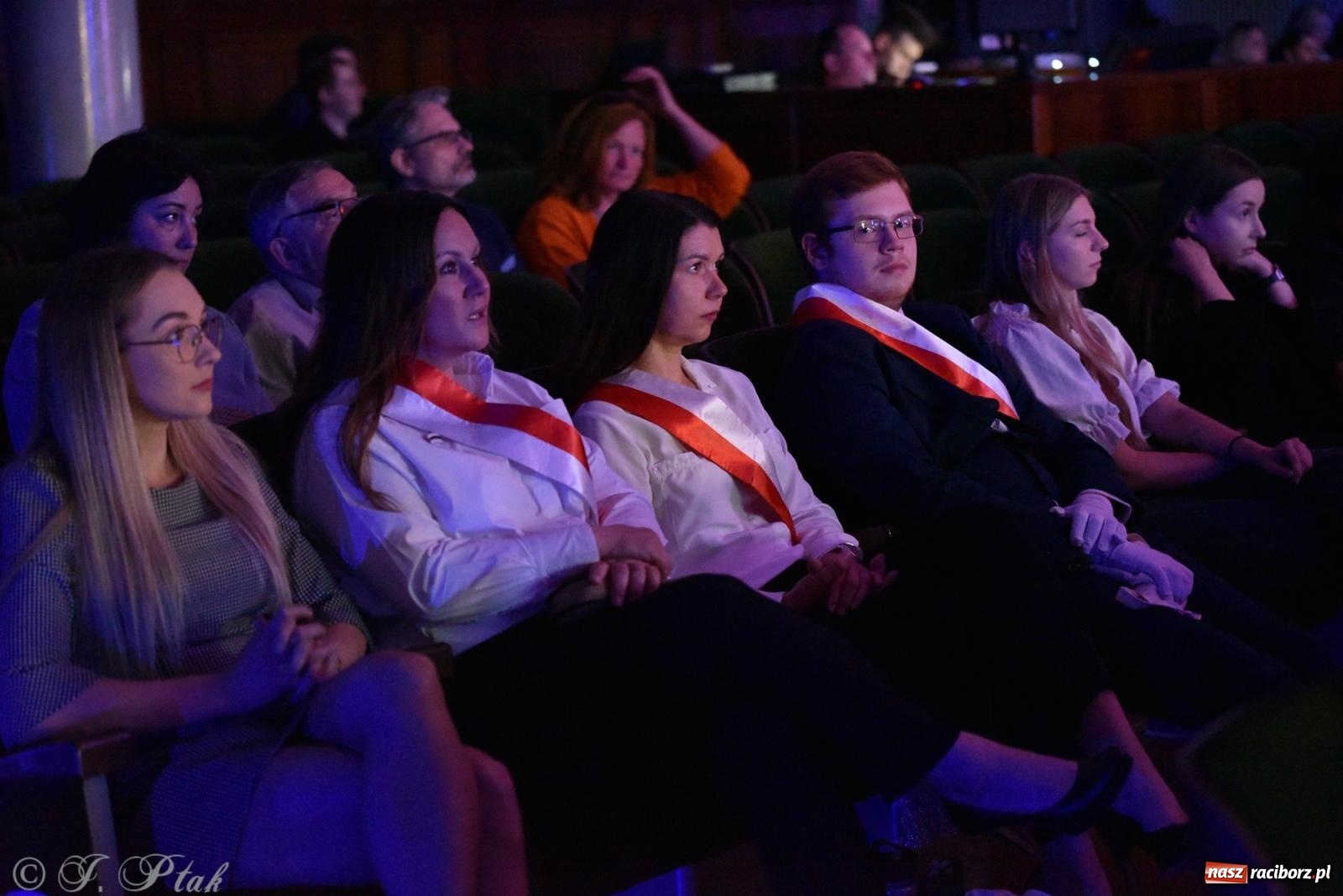 Zdjęcie w galerii na portalu naszraciborz.pl: Pierwszy stopień wtajemniczenia. Czepkowanie w raciborskiej ANS [FOTO i WIDEO] wiadomości z regionu