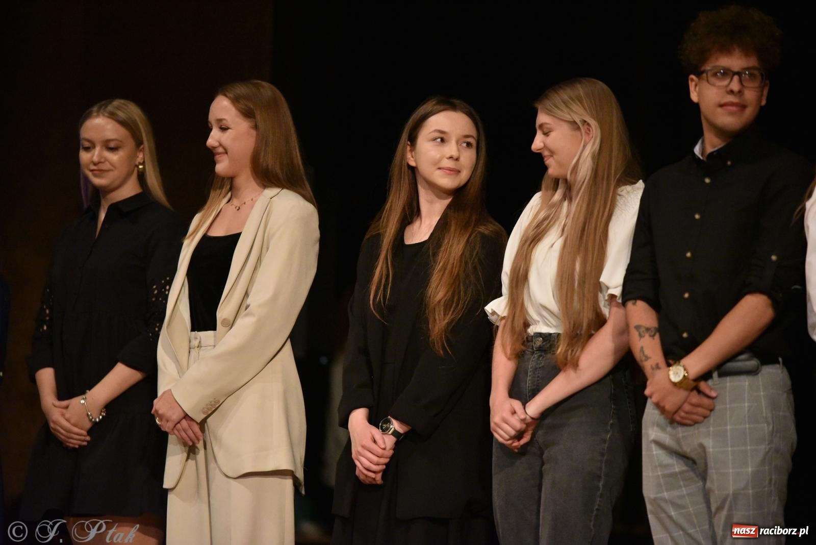 Zdjęcie w galerii na portalu naszraciborz.pl: Pierwszy stopień wtajemniczenia. Czepkowanie w raciborskiej ANS [FOTO i WIDEO] wiadomości z regionu