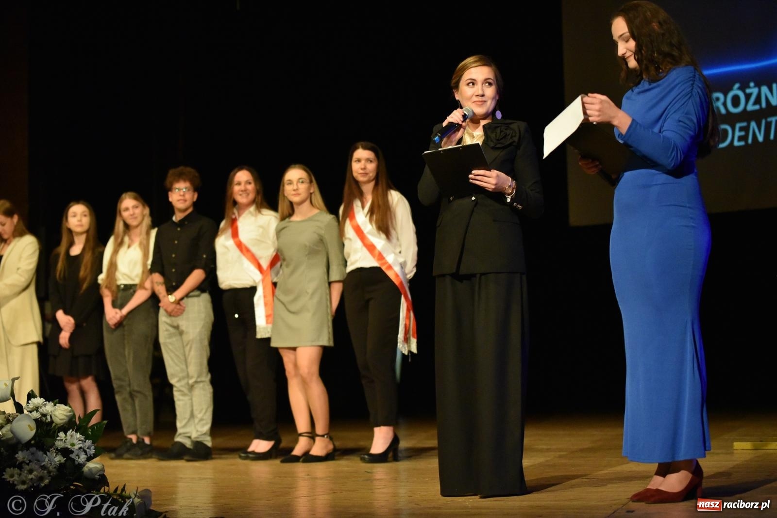 Zdjęcie w galerii na portalu naszraciborz.pl: Pierwszy stopień wtajemniczenia. Czepkowanie w raciborskiej ANS [FOTO i WIDEO] wiadomości z regionu