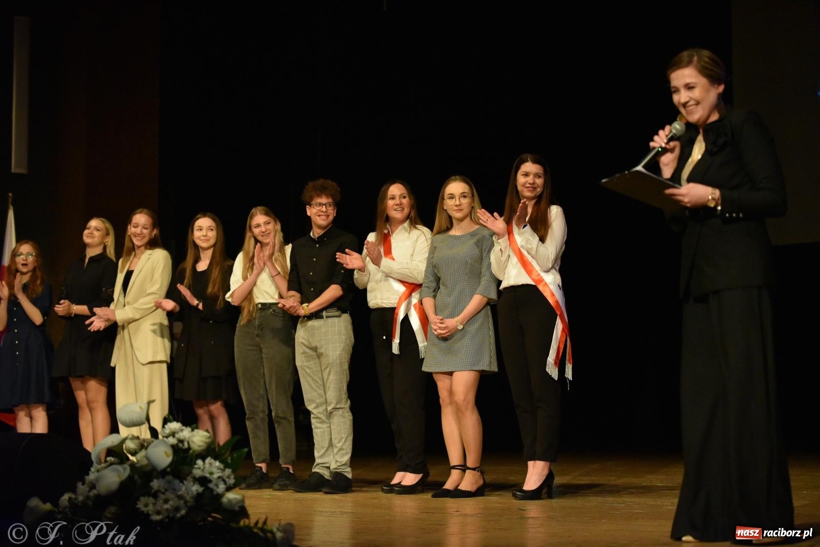 Zdjęcie w galerii na portalu naszraciborz.pl: Pierwszy stopień wtajemniczenia. Czepkowanie w raciborskiej ANS [FOTO i WIDEO] wiadomości z regionu