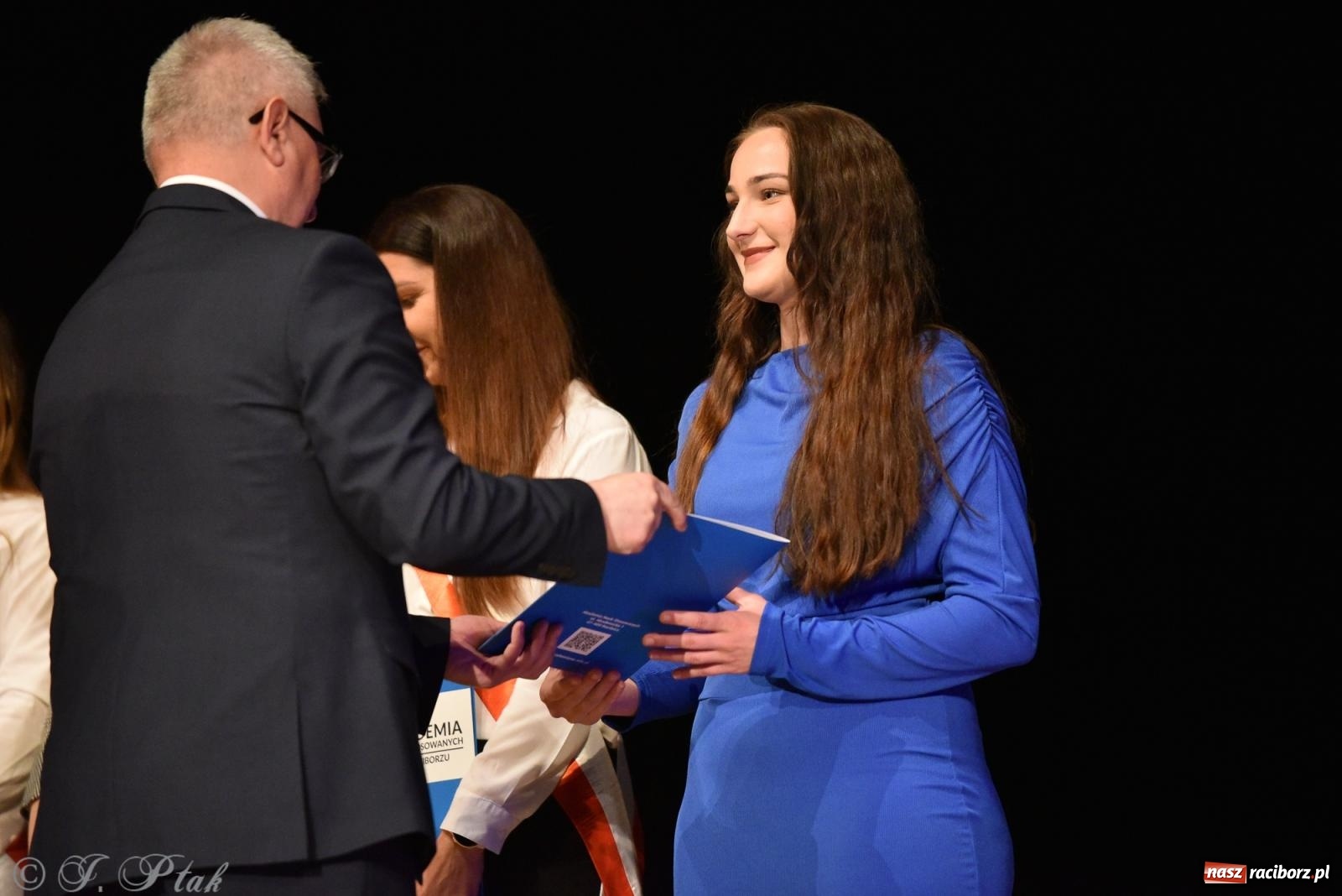 Zdjęcie w galerii na portalu naszraciborz.pl: Pierwszy stopień wtajemniczenia. Czepkowanie w raciborskiej ANS [FOTO i WIDEO] wiadomości z regionu