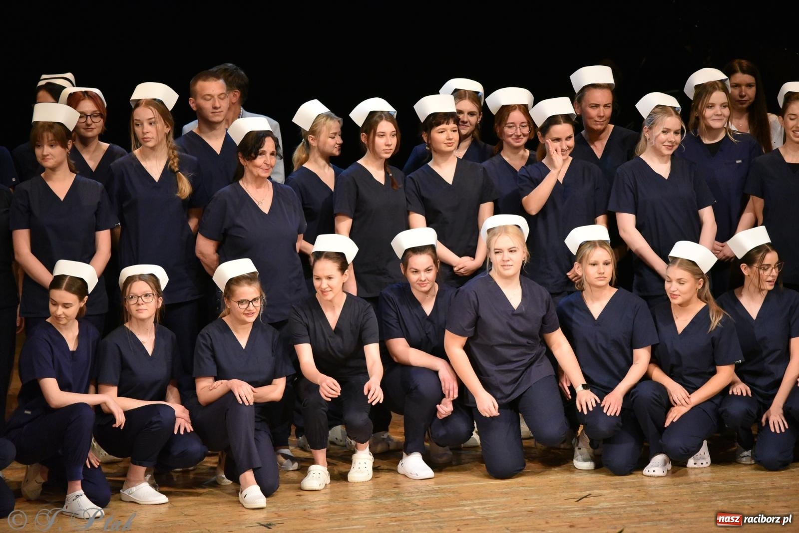 Zdjęcie w galerii na portalu naszraciborz.pl: Pierwszy stopień wtajemniczenia. Czepkowanie w raciborskiej ANS [FOTO i WIDEO] wiadomości z regionu