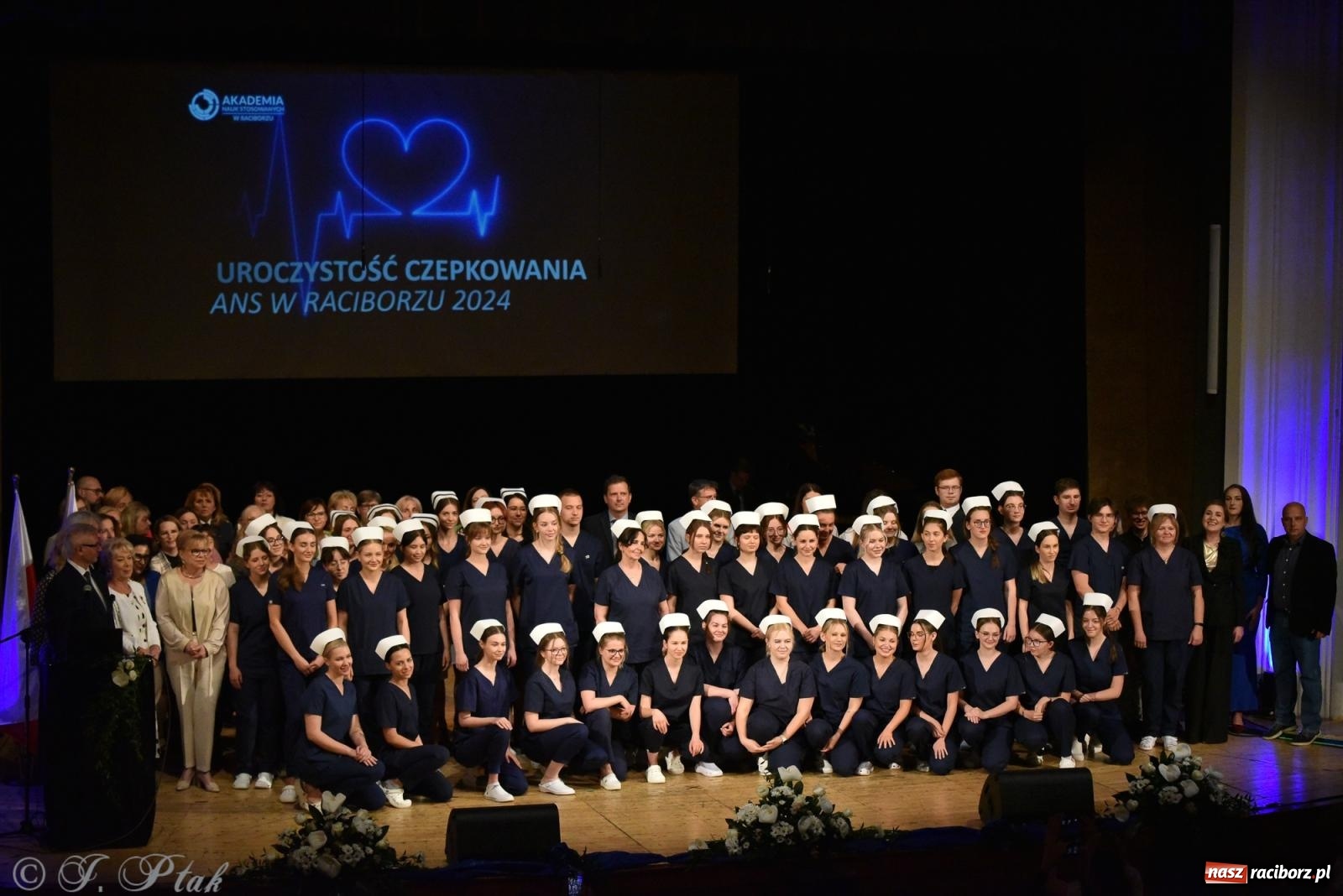 Zdjęcie w galerii na portalu naszraciborz.pl: Pierwszy stopień wtajemniczenia. Czepkowanie w raciborskiej ANS [FOTO i WIDEO] wiadomości z regionu
