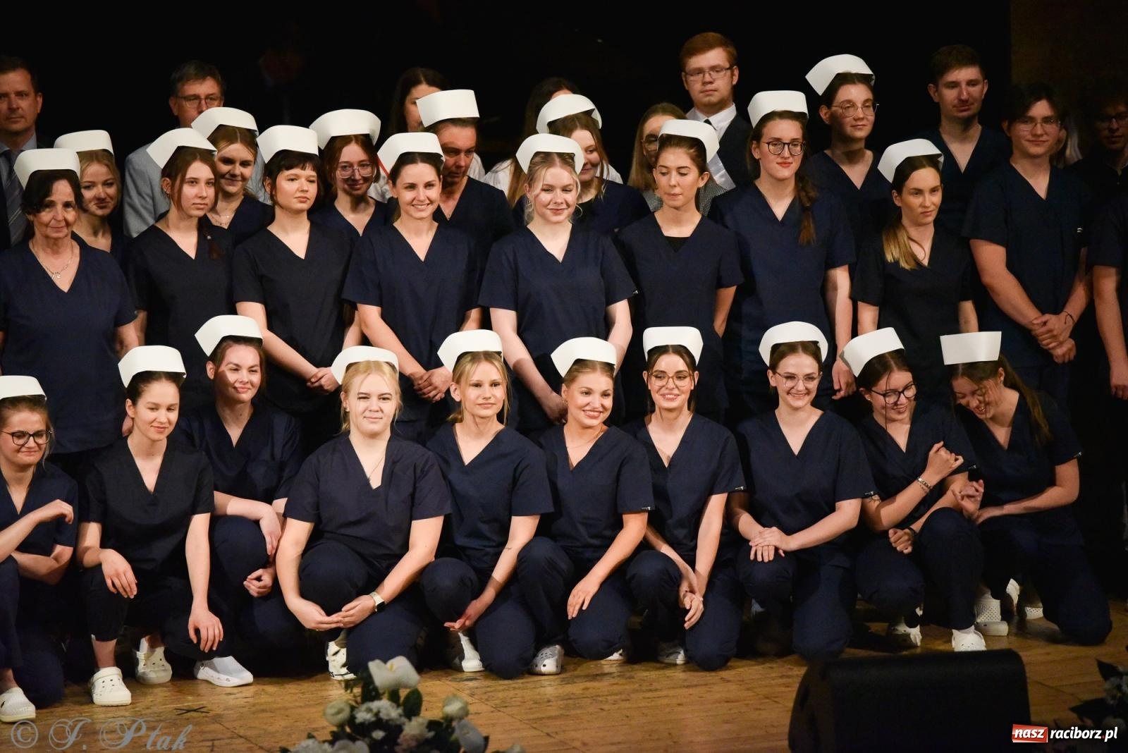 Zdjęcie w galerii na portalu naszraciborz.pl: Pierwszy stopień wtajemniczenia. Czepkowanie w raciborskiej ANS [FOTO i WIDEO] wiadomości z regionu