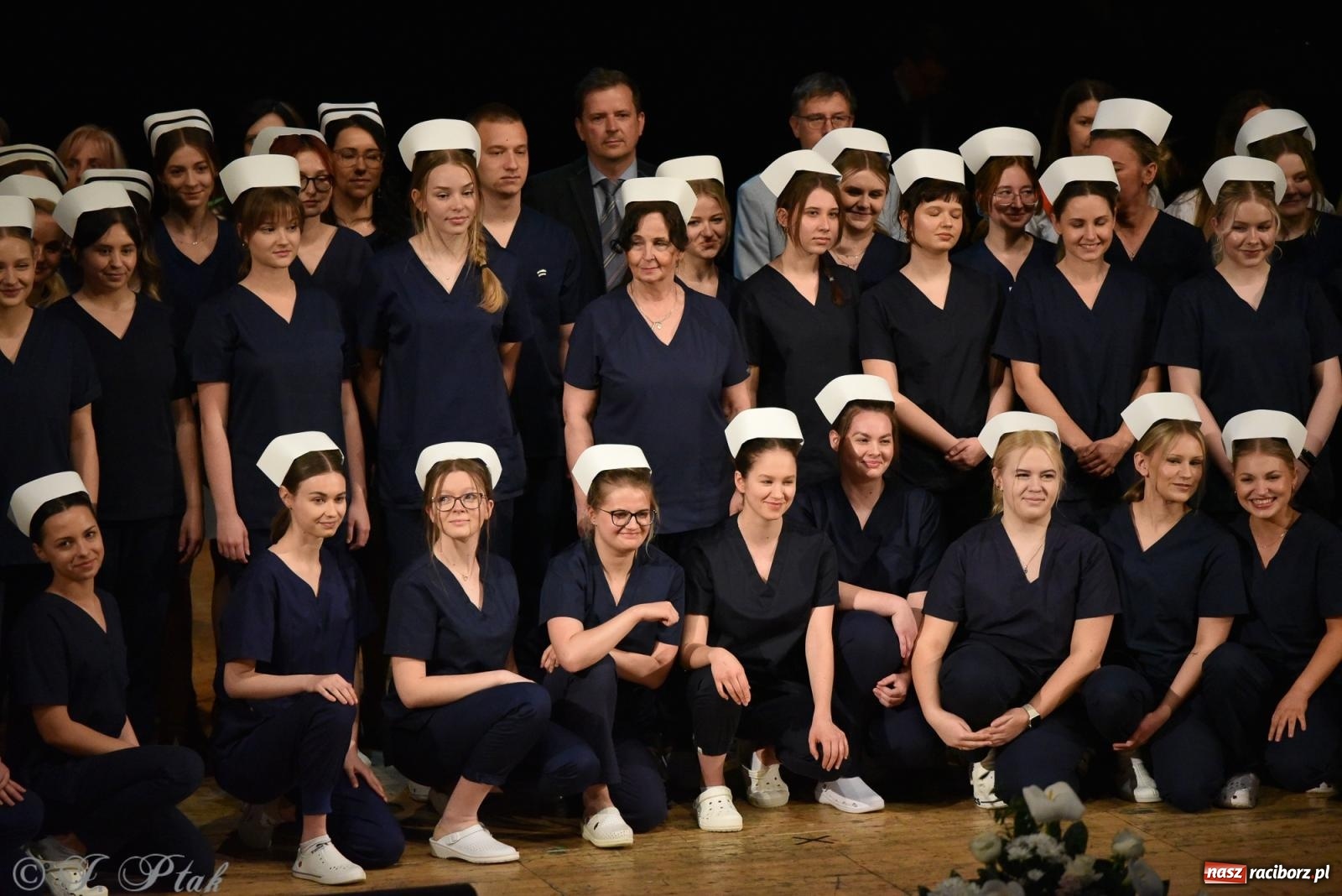 Zdjęcie w galerii na portalu naszraciborz.pl: Pierwszy stopień wtajemniczenia. Czepkowanie w raciborskiej ANS [FOTO i WIDEO] wiadomości z regionu