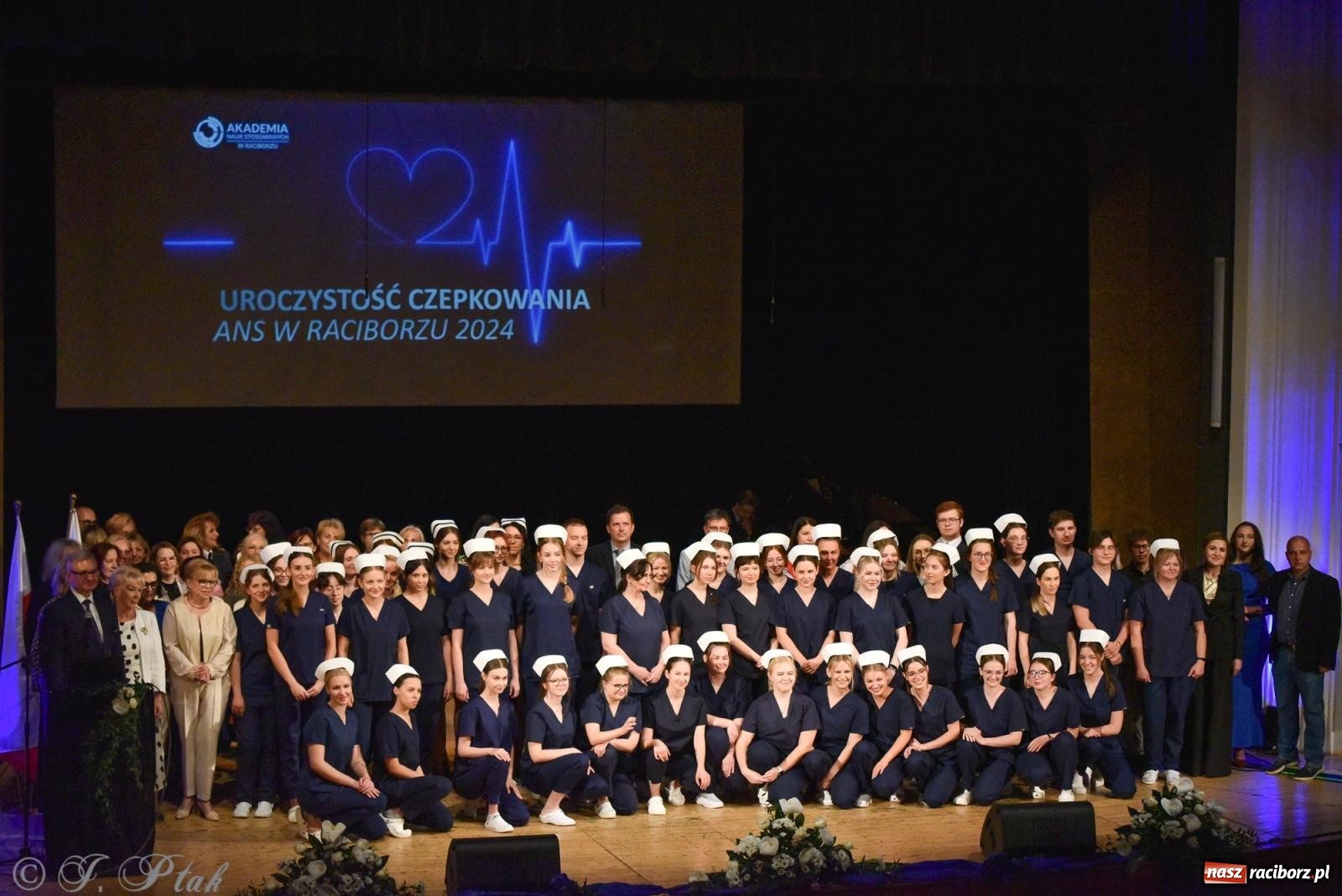 Zdjęcie w galerii na portalu naszraciborz.pl: Pierwszy stopień wtajemniczenia. Czepkowanie w raciborskiej ANS [FOTO i WIDEO] wiadomości z regionu