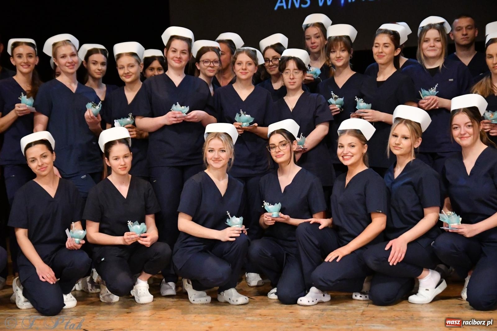 Zdjęcie w galerii na portalu naszraciborz.pl: Pierwszy stopień wtajemniczenia. Czepkowanie w raciborskiej ANS [FOTO i WIDEO] wiadomości z regionu