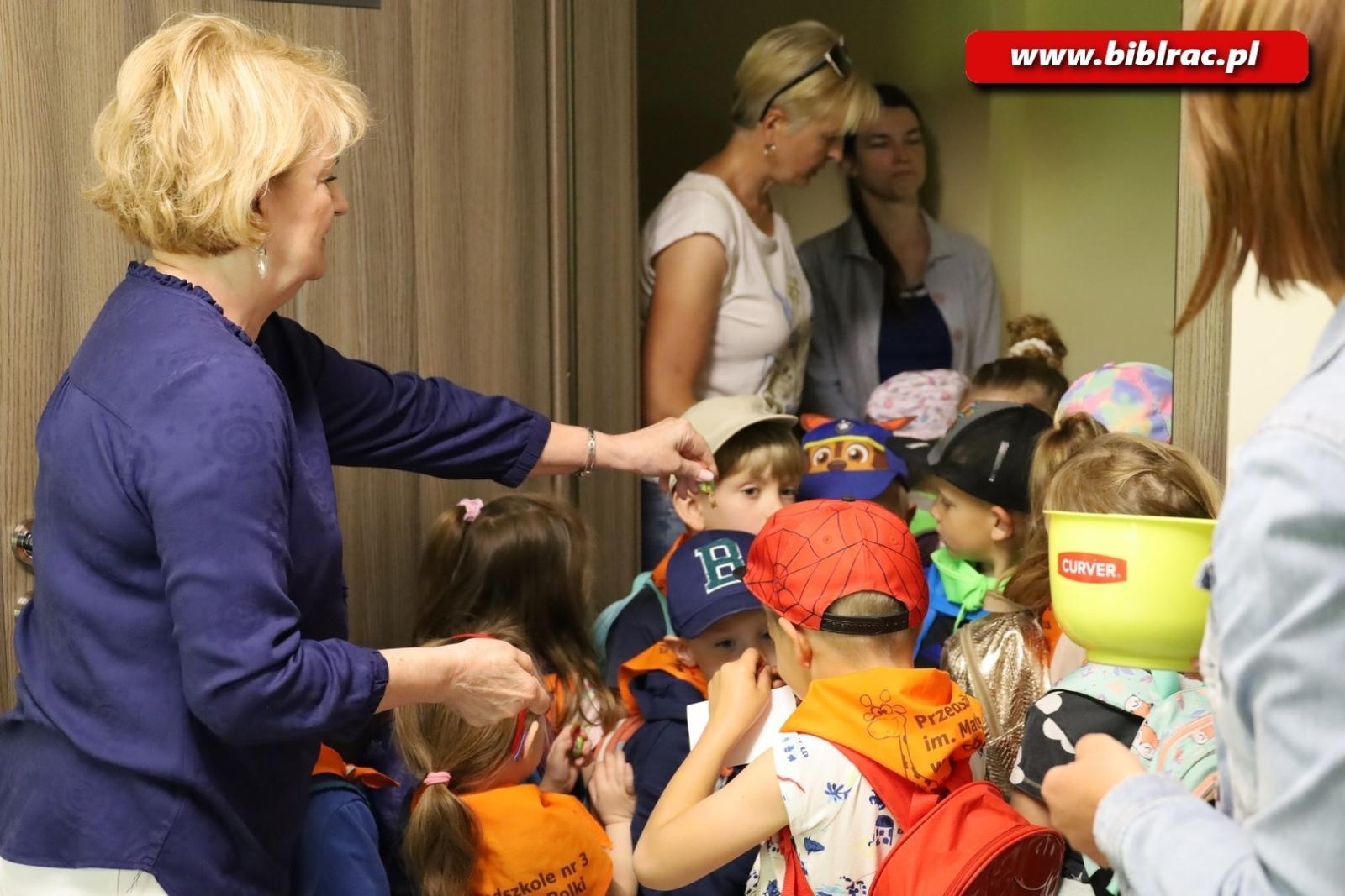 Zdjęcie w galerii na portalu naszraciborz.pl: Biblioteka od kuchni, czyli dzień otwarty dla przedszkolaków wiadomości z regionu