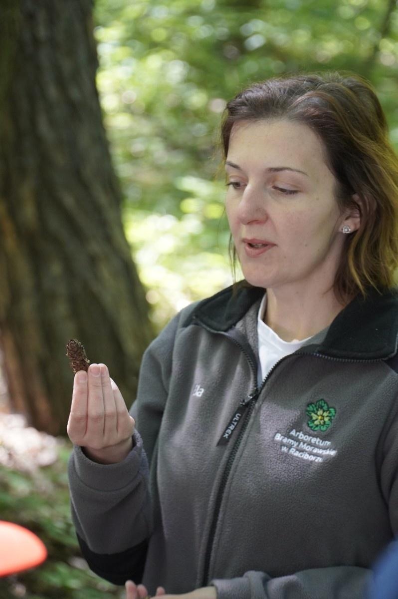 Zdjęcie w galerii na portalu naszraciborz.pl: Szkolny zespół antysmogowy odwiedził raciborskie Arboretum wiadomości z regionu