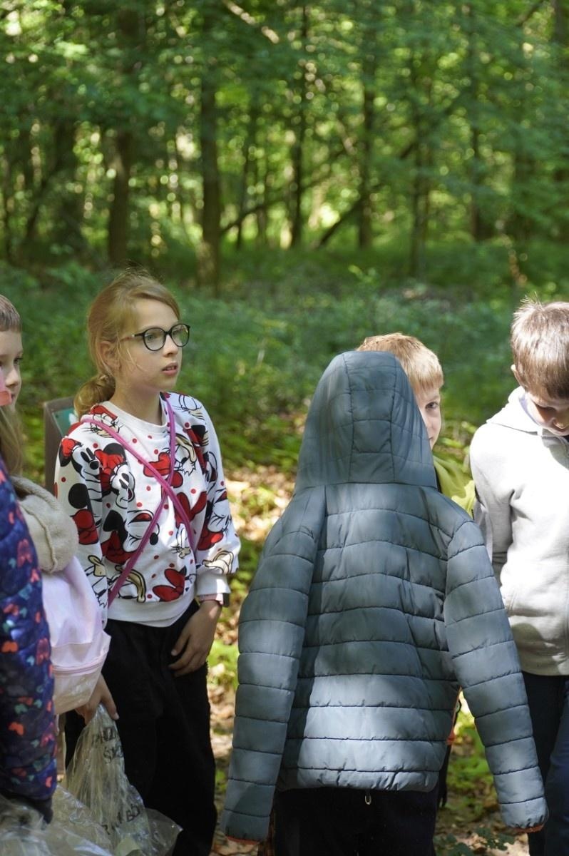 Zdjęcie w galerii na portalu naszraciborz.pl: Szkolny zespół antysmogowy odwiedził raciborskie Arboretum wiadomości z regionu