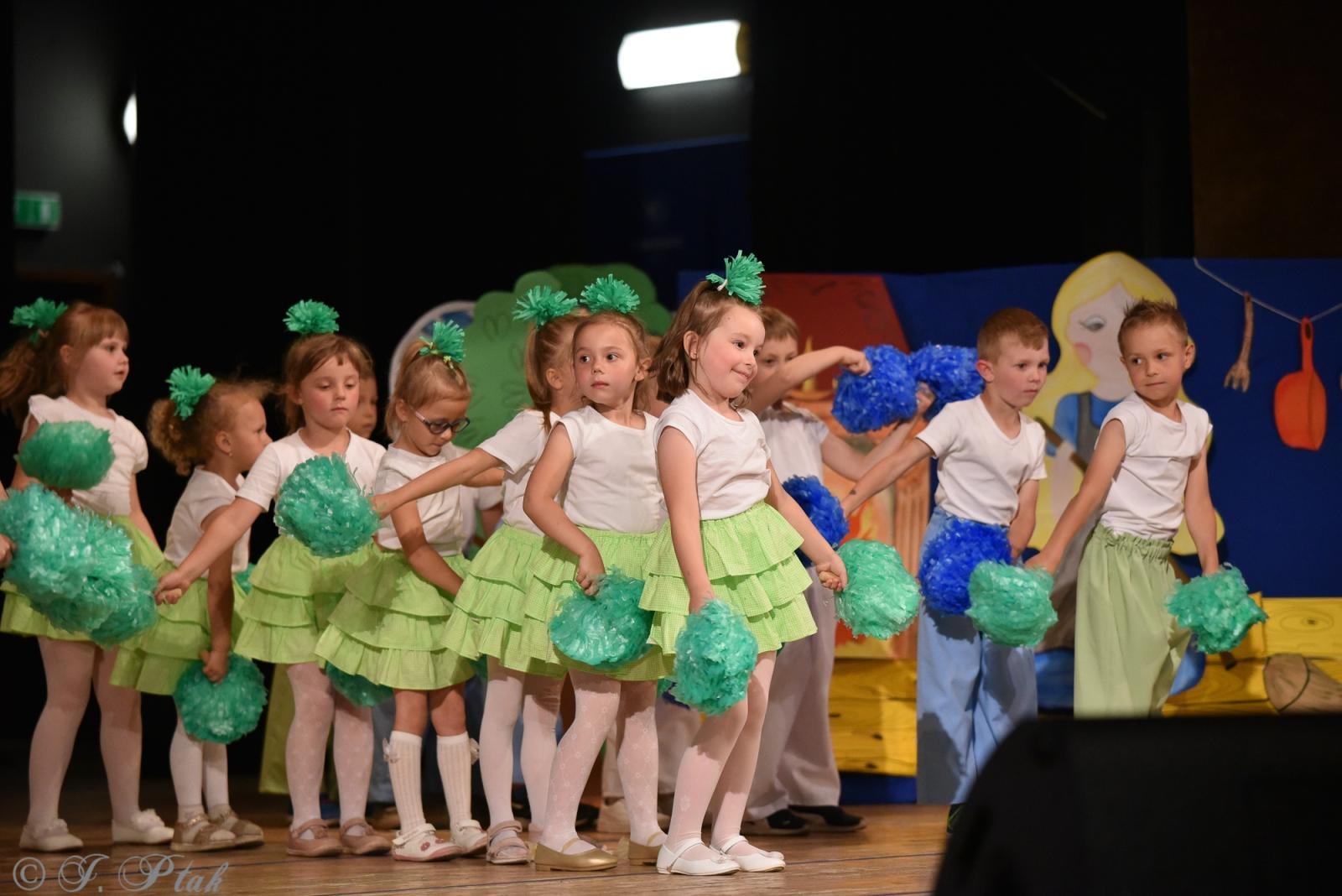 Zdjęcie w galerii na portalu naszraciborz.pl: Gala XIV Mini Festiwalu Przedszkolaków [FOTO i WIDEO] wiadomości z regionu