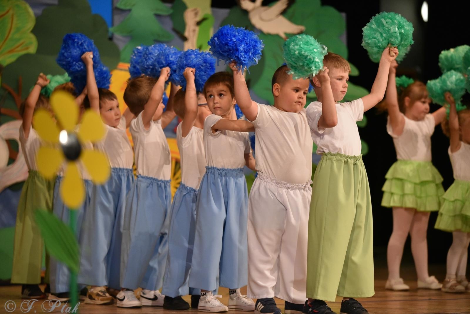 Zdjęcie w galerii na portalu naszraciborz.pl: Gala XIV Mini Festiwalu Przedszkolaków [FOTO i WIDEO] wiadomości z regionu