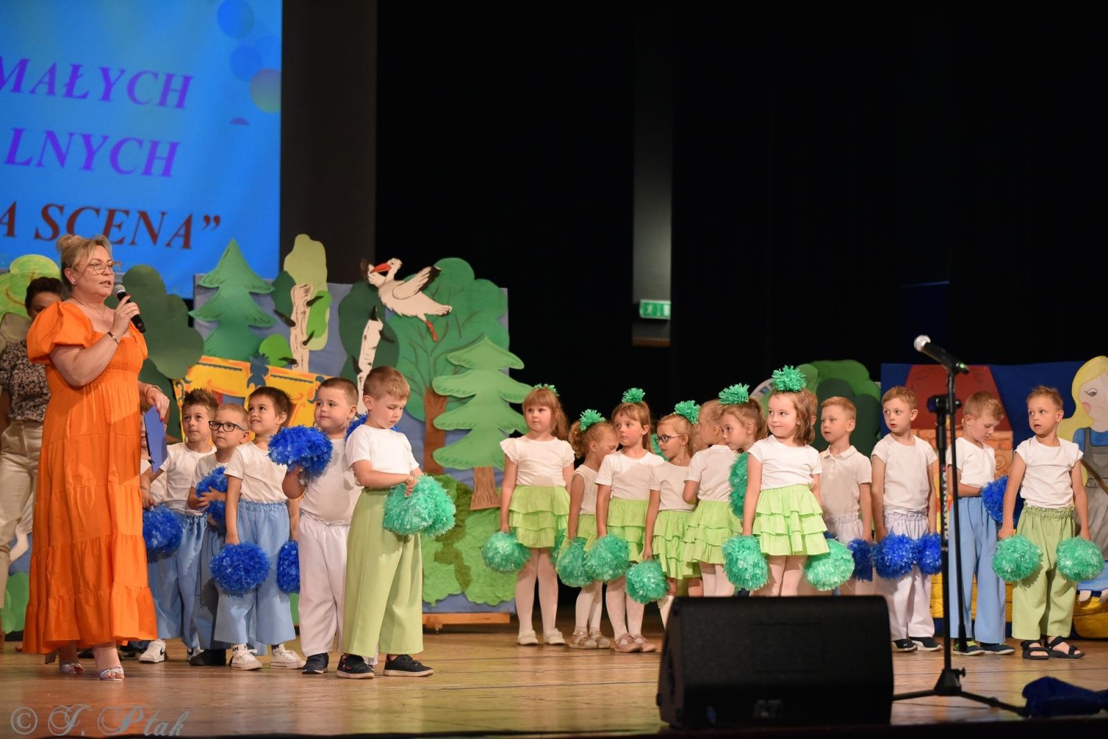 Zdjęcie w galerii na portalu naszraciborz.pl: Gala XIV Mini Festiwalu Przedszkolaków [FOTO i WIDEO] wiadomości z regionu