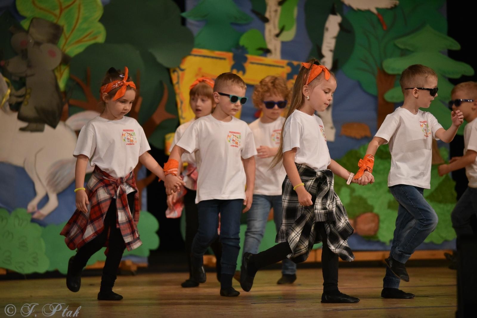 Zdjęcie w galerii na portalu naszraciborz.pl: Gala XIV Mini Festiwalu Przedszkolaków [FOTO i WIDEO] wiadomości z regionu