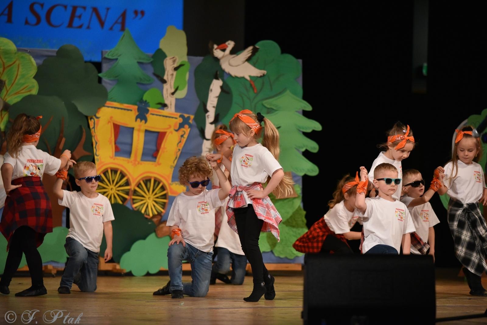 Zdjęcie w galerii na portalu naszraciborz.pl: Gala XIV Mini Festiwalu Przedszkolaków [FOTO i WIDEO] wiadomości z regionu