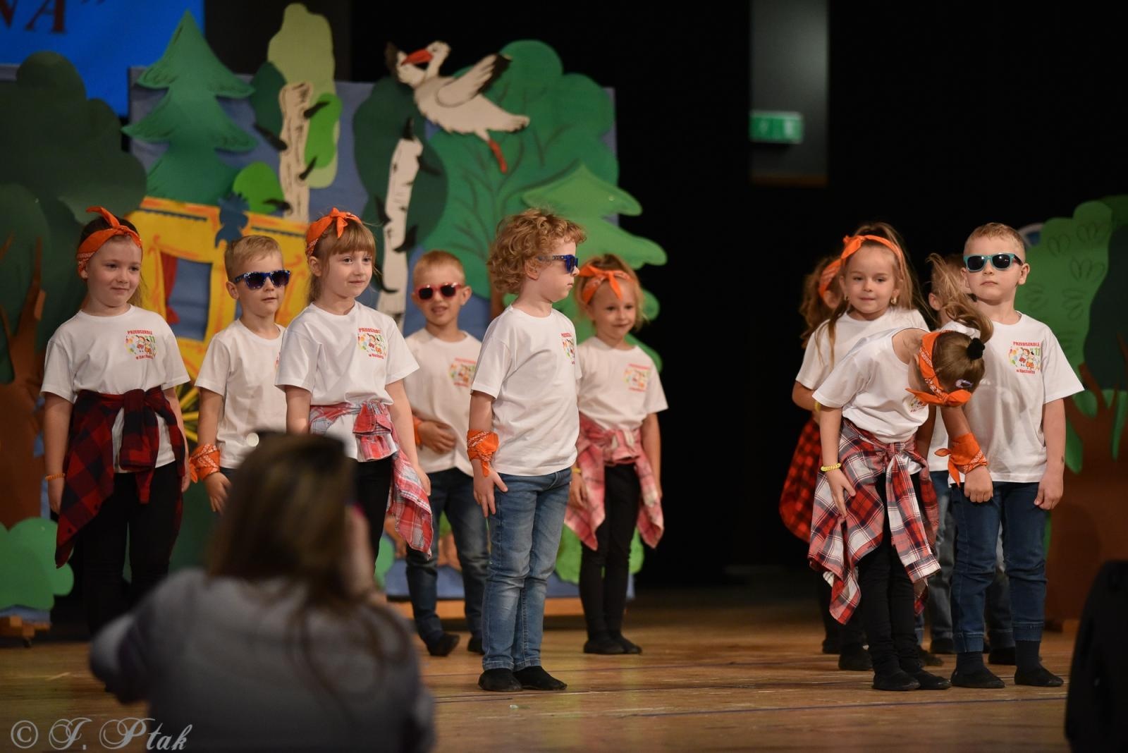 Zdjęcie w galerii na portalu naszraciborz.pl: Gala XIV Mini Festiwalu Przedszkolaków [FOTO i WIDEO] wiadomości z regionu