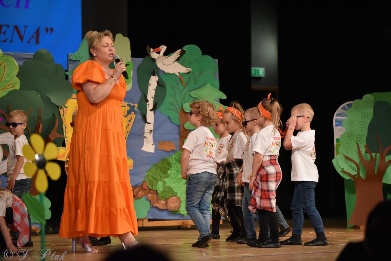 Zdjęcie w galerii na portalu naszraciborz.pl: Gala XIV Mini Festiwalu Przedszkolaków [FOTO i WIDEO] wiadomości z regionu