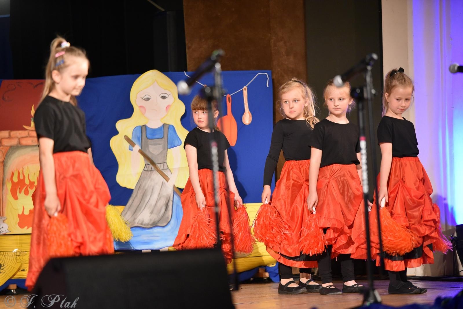 Zdjęcie w galerii na portalu naszraciborz.pl: Gala XIV Mini Festiwalu Przedszkolaków [FOTO i WIDEO] wiadomości z regionu