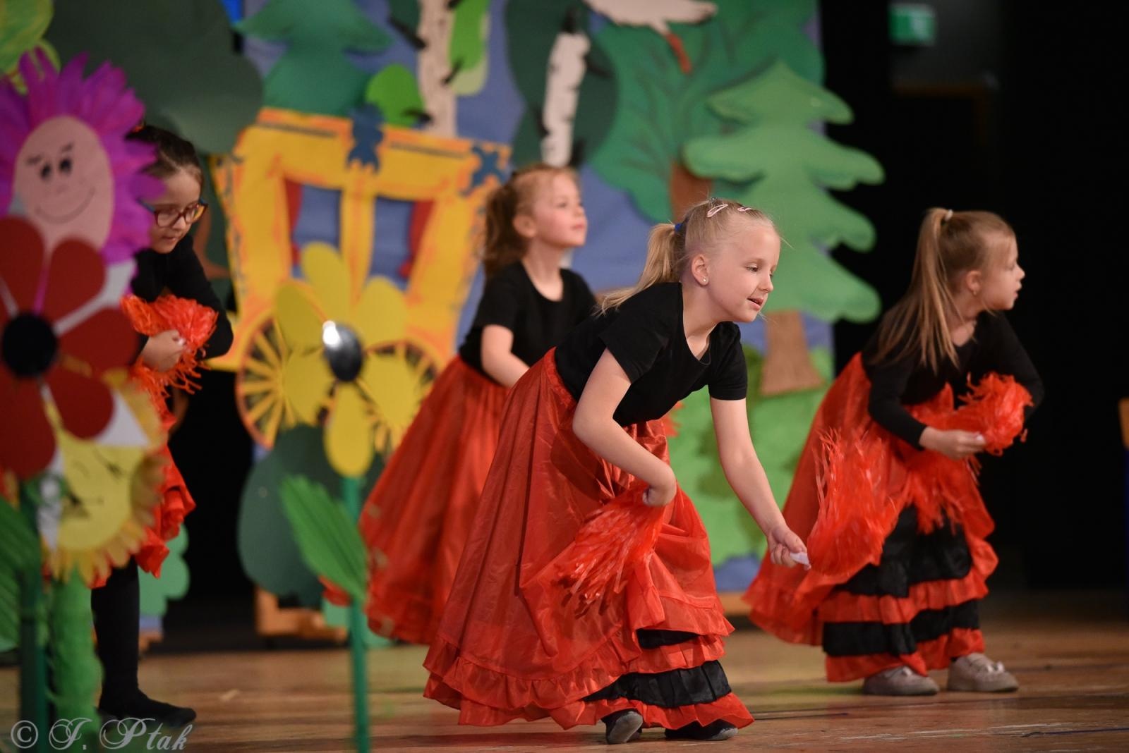 Zdjęcie w galerii na portalu naszraciborz.pl: Gala XIV Mini Festiwalu Przedszkolaków [FOTO i WIDEO] wiadomości z regionu