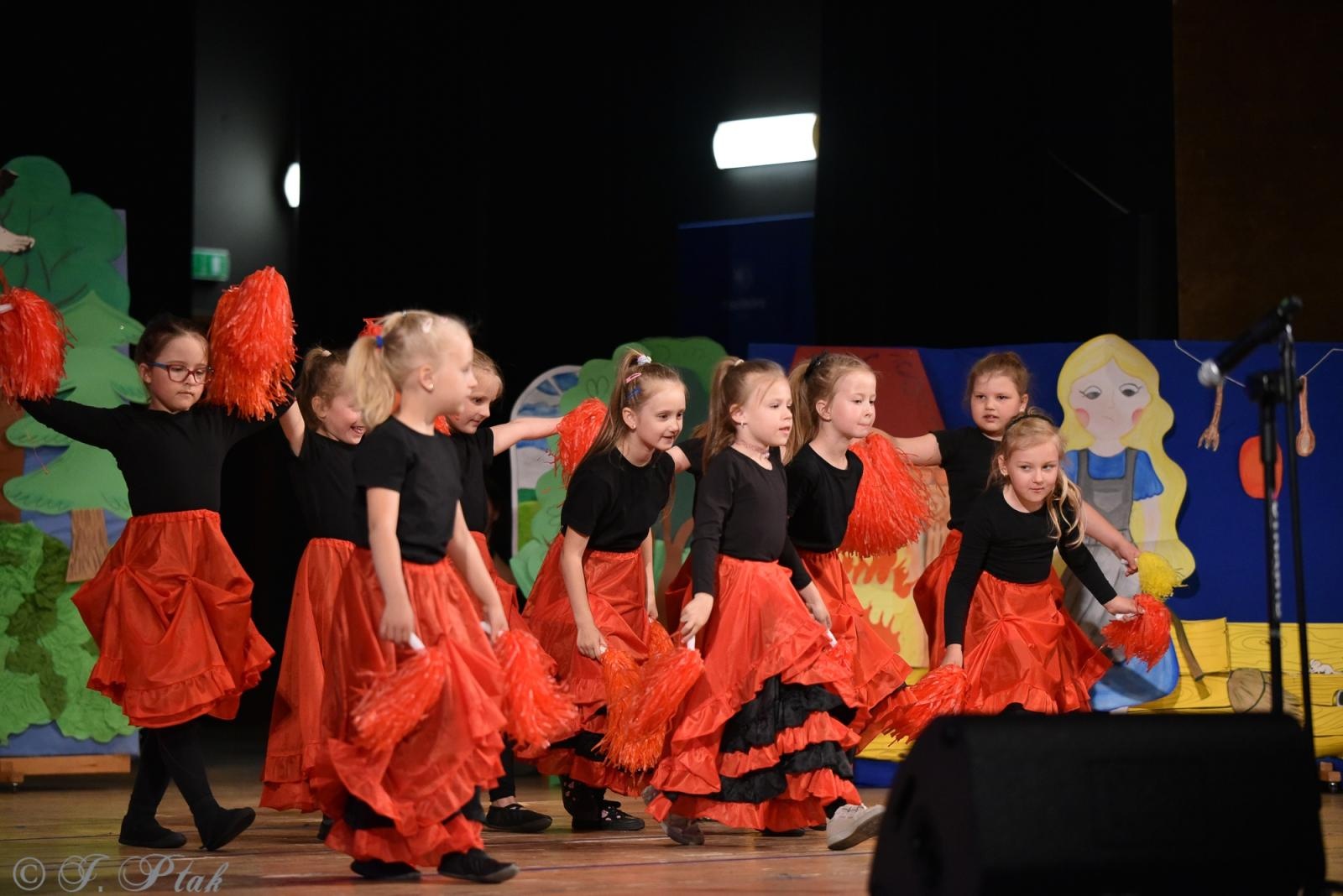 Zdjęcie w galerii na portalu naszraciborz.pl: Gala XIV Mini Festiwalu Przedszkolaków [FOTO i WIDEO] wiadomości z regionu