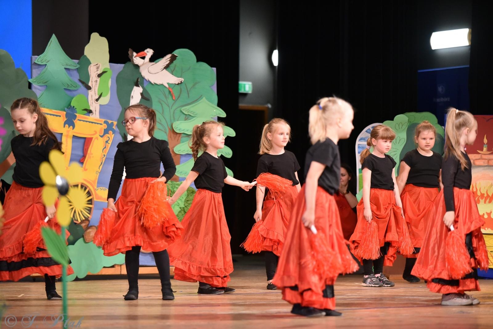 Zdjęcie w galerii na portalu naszraciborz.pl: Gala XIV Mini Festiwalu Przedszkolaków [FOTO i WIDEO] wiadomości z regionu