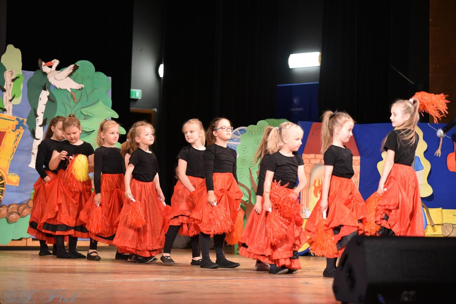 Zdjęcie w galerii na portalu naszraciborz.pl: Gala XIV Mini Festiwalu Przedszkolaków [FOTO i WIDEO] wiadomości z regionu