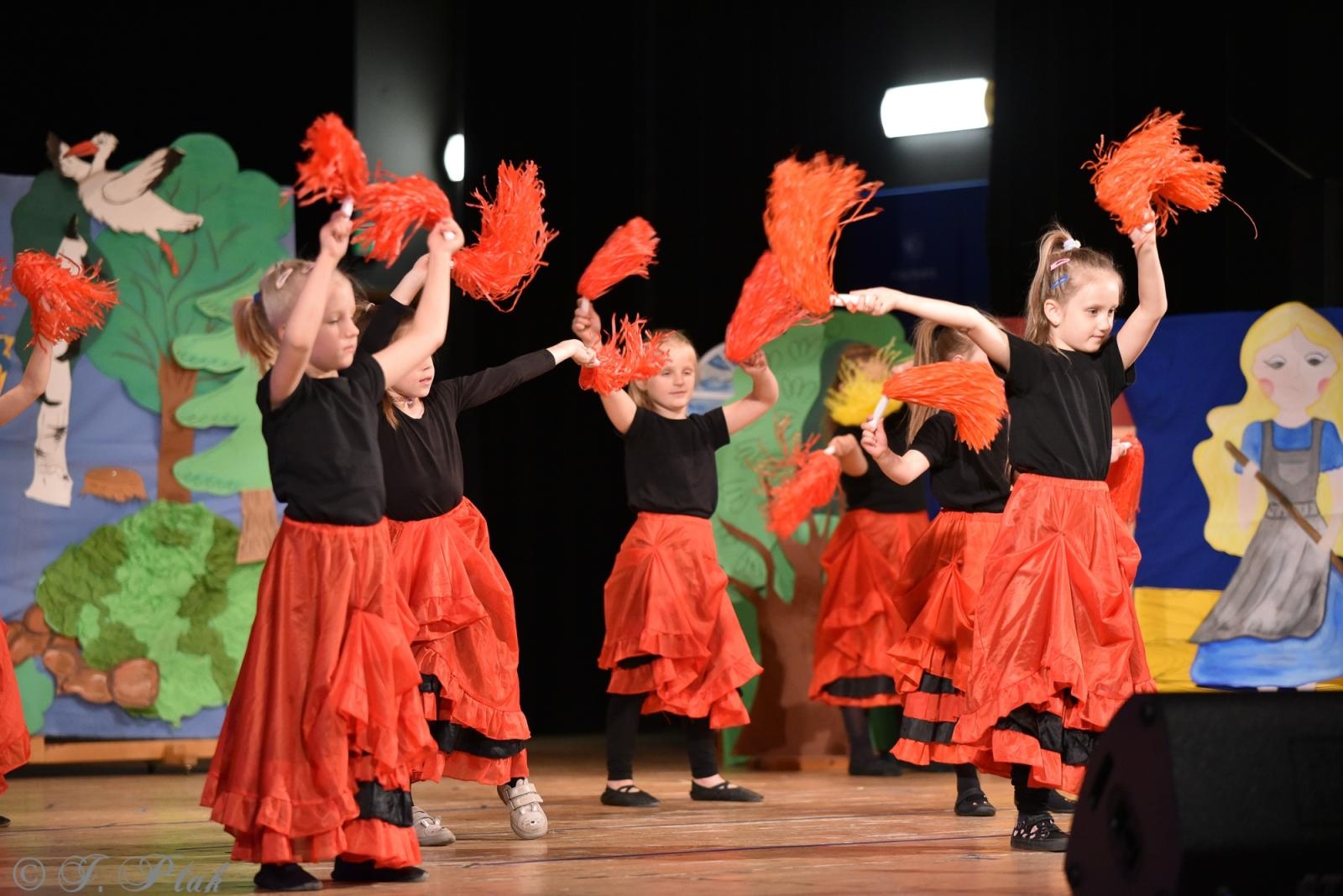 Zdjęcie w galerii na portalu naszraciborz.pl: Gala XIV Mini Festiwalu Przedszkolaków [FOTO i WIDEO] wiadomości z regionu