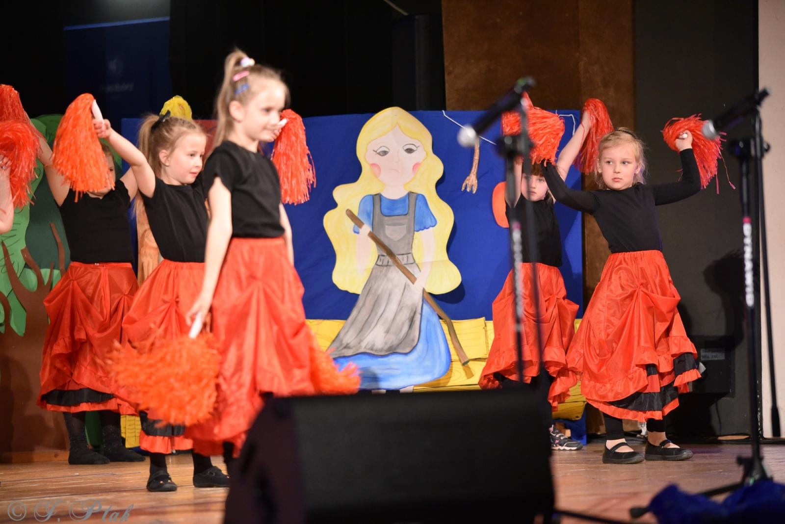 Zdjęcie w galerii na portalu naszraciborz.pl: Gala XIV Mini Festiwalu Przedszkolaków [FOTO i WIDEO] wiadomości z regionu