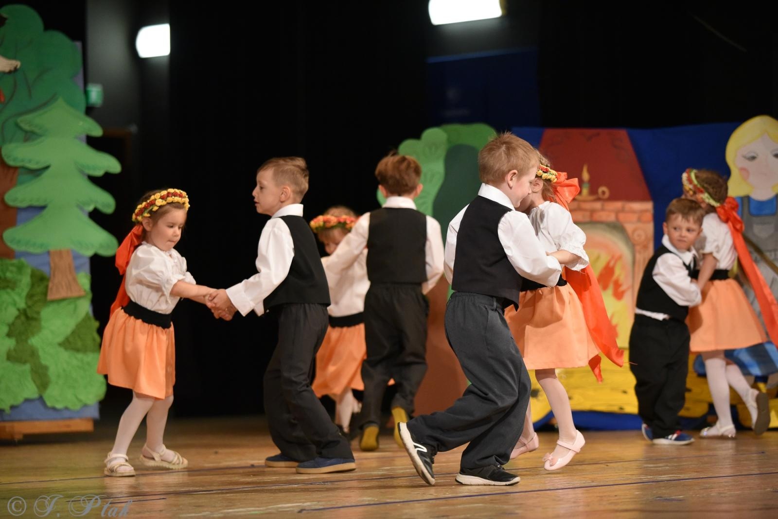 Zdjęcie w galerii na portalu naszraciborz.pl: Gala XIV Mini Festiwalu Przedszkolaków [FOTO i WIDEO] wiadomości z regionu