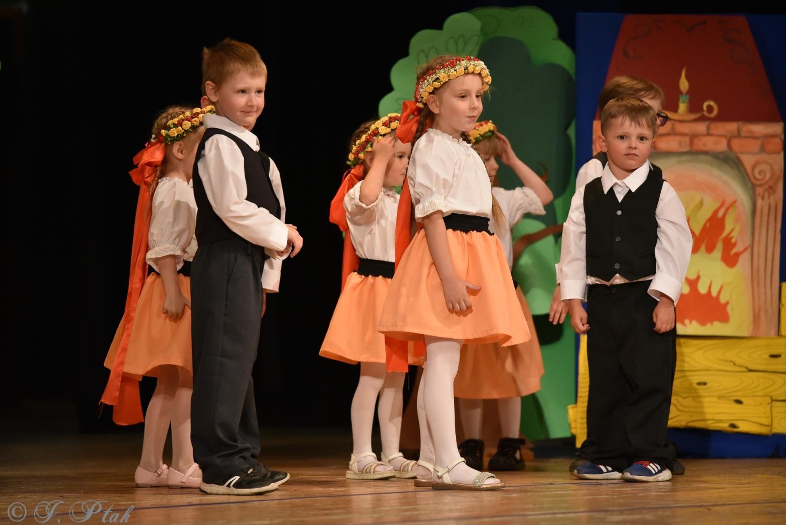 Zdjęcie w galerii na portalu naszraciborz.pl: Gala XIV Mini Festiwalu Przedszkolaków [FOTO i WIDEO] wiadomości z regionu