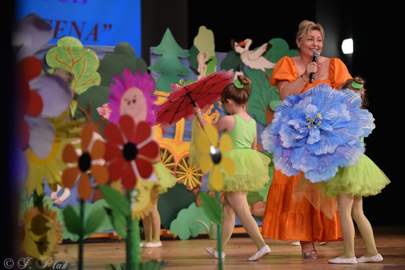 Zdjęcie w galerii na portalu naszraciborz.pl: Gala XIV Mini Festiwalu Przedszkolaków [FOTO i WIDEO] wiadomości z regionu