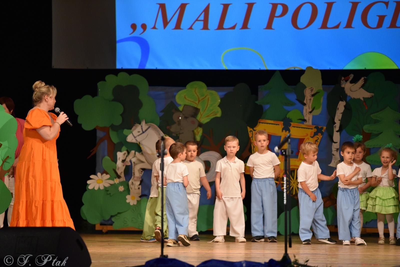 Zdjęcie w galerii na portalu naszraciborz.pl: Gala XIV Mini Festiwalu Przedszkolaków [FOTO i WIDEO] wiadomości z regionu