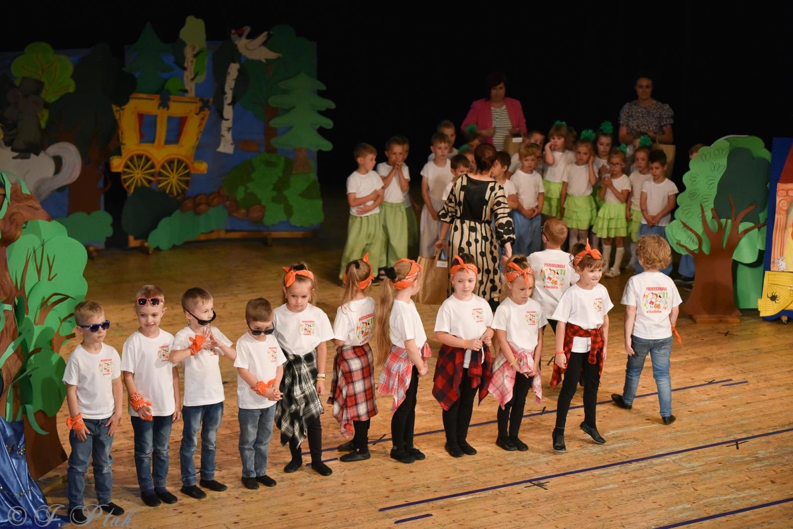 Zdjęcie w galerii na portalu naszraciborz.pl: Gala XIV Mini Festiwalu Przedszkolaków [FOTO i WIDEO] wiadomości z regionu