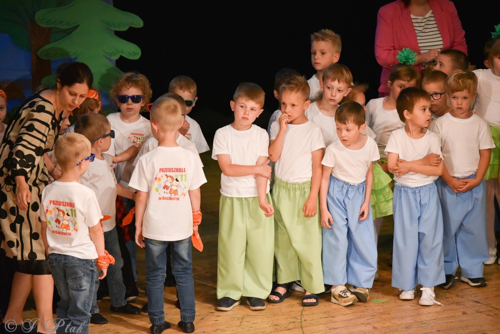 Zdjęcie w galerii na portalu naszraciborz.pl: Gala XIV Mini Festiwalu Przedszkolaków [FOTO i WIDEO] wiadomości z regionu